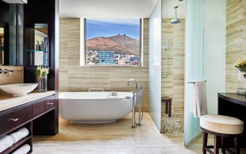 One and Only Cape Town - Marina Family Suite Bathroom